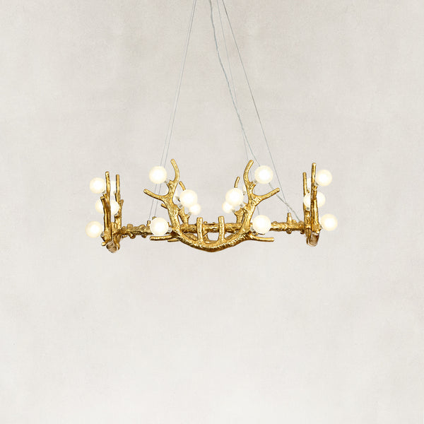 Cervina Grand Antler Globe Chandelier 30“D